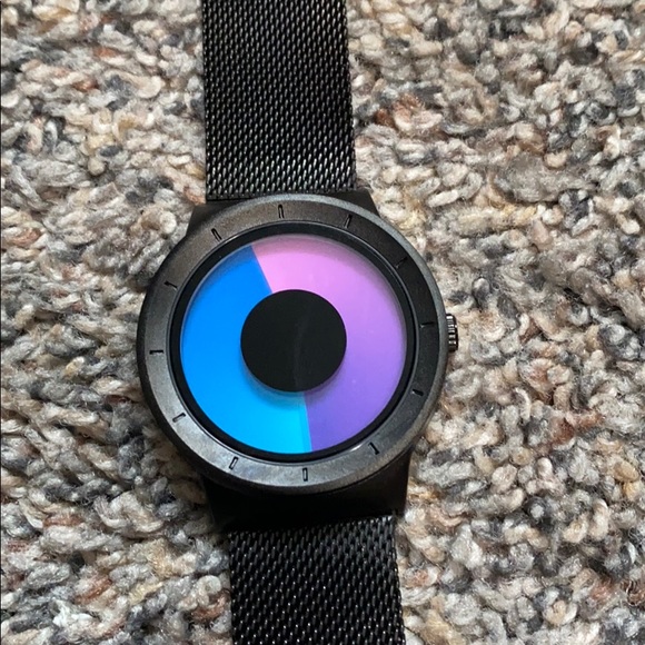 Watch - Picture 5 of 5